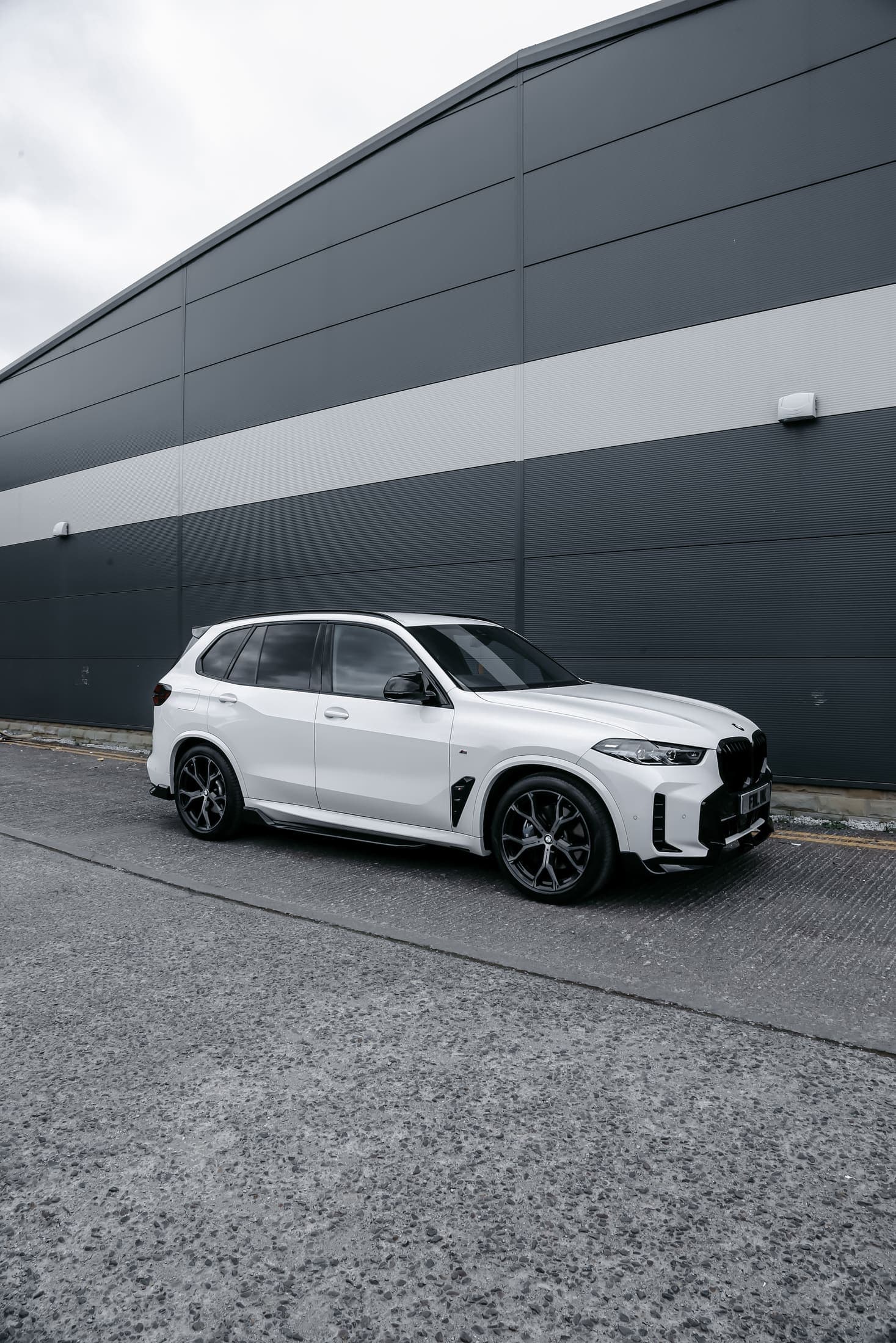 BMW X5 G05 Facelift White still
