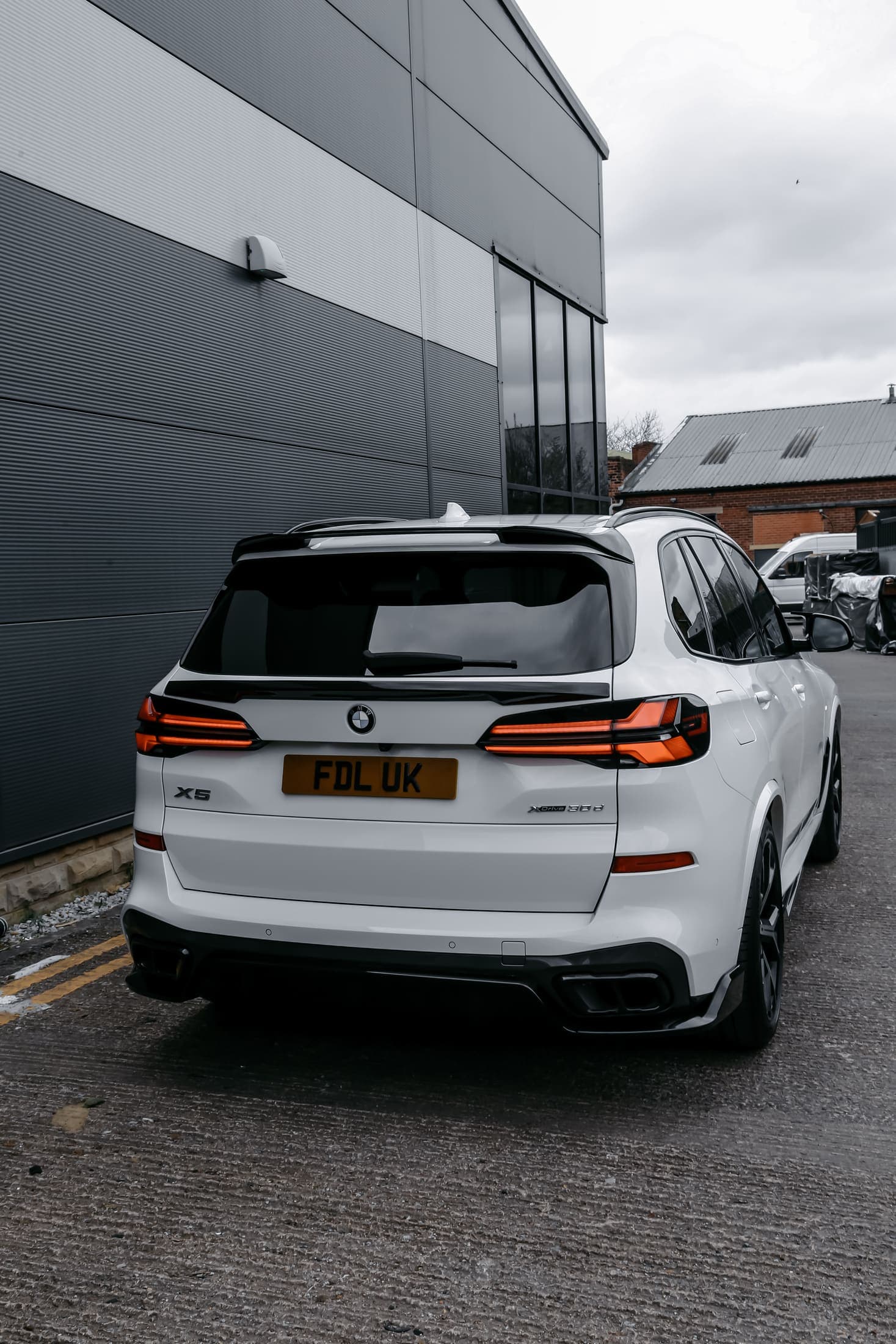 BMW X5 G05 Facelift White still