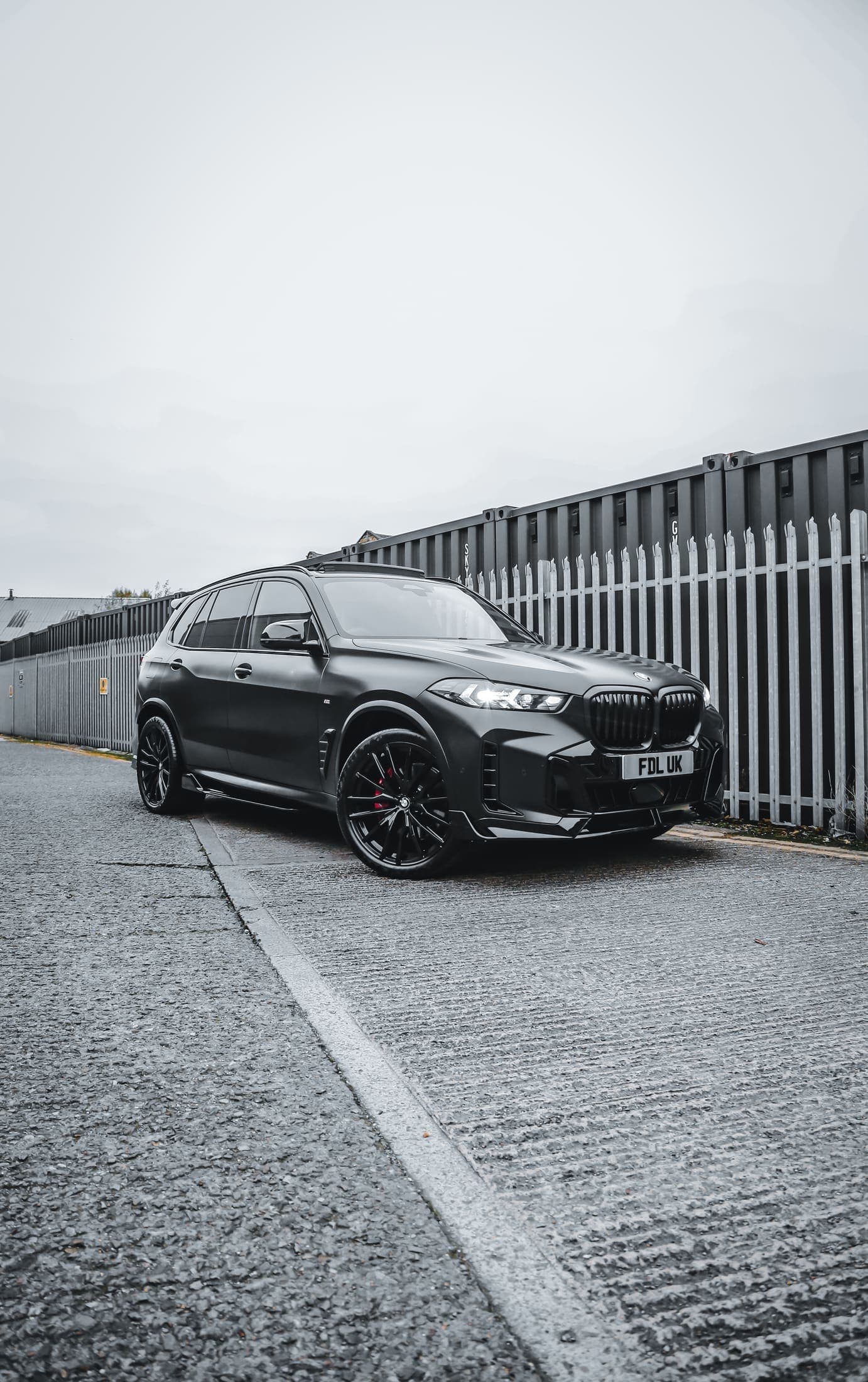 BMW X5 LCI Frozen Black still