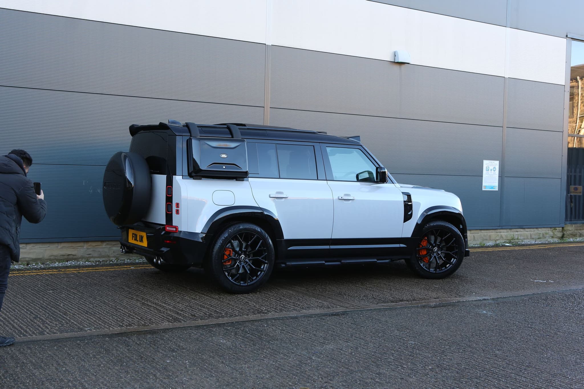 Defender Borasco Grey still