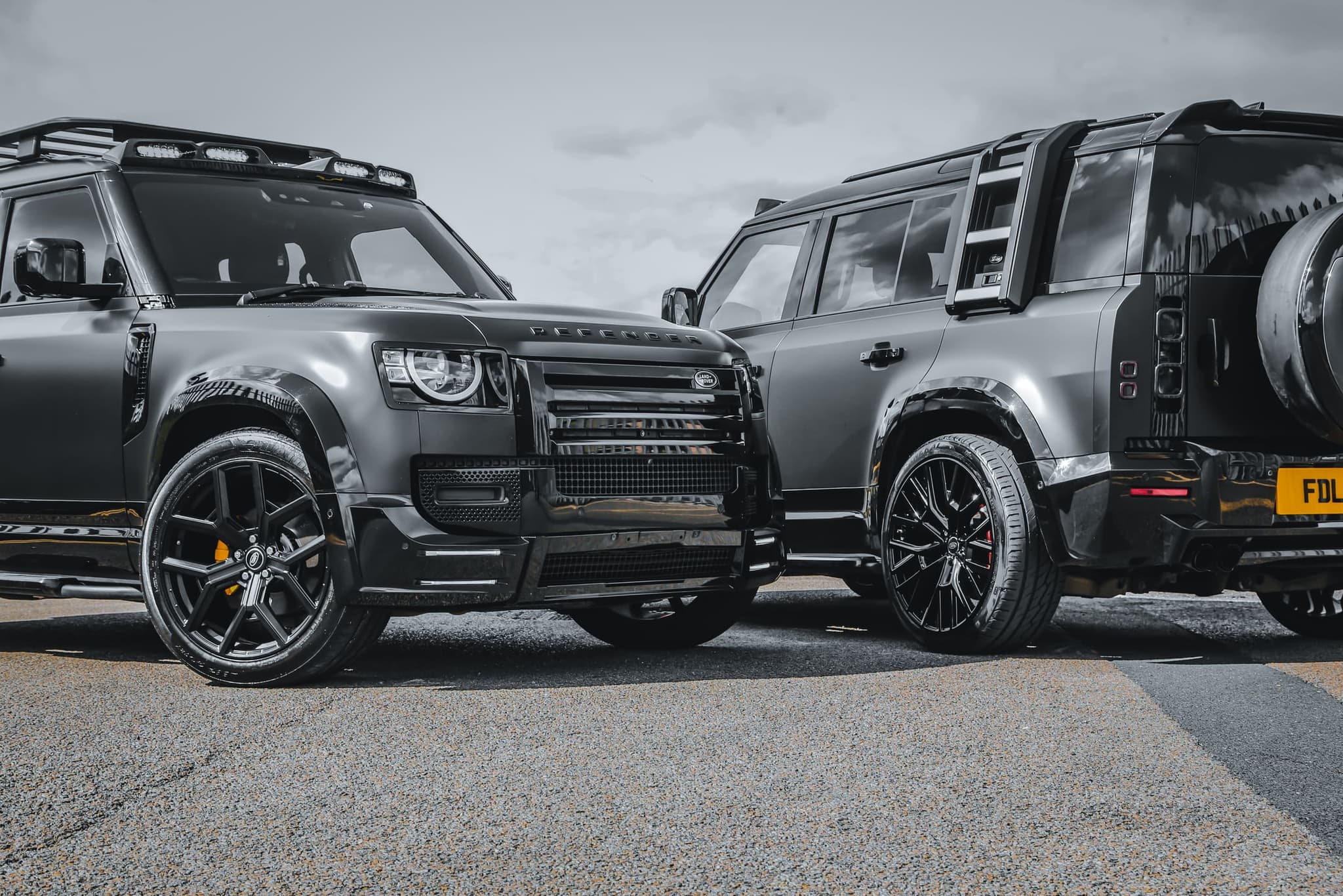 Defender LM Bodykit Satin Black still