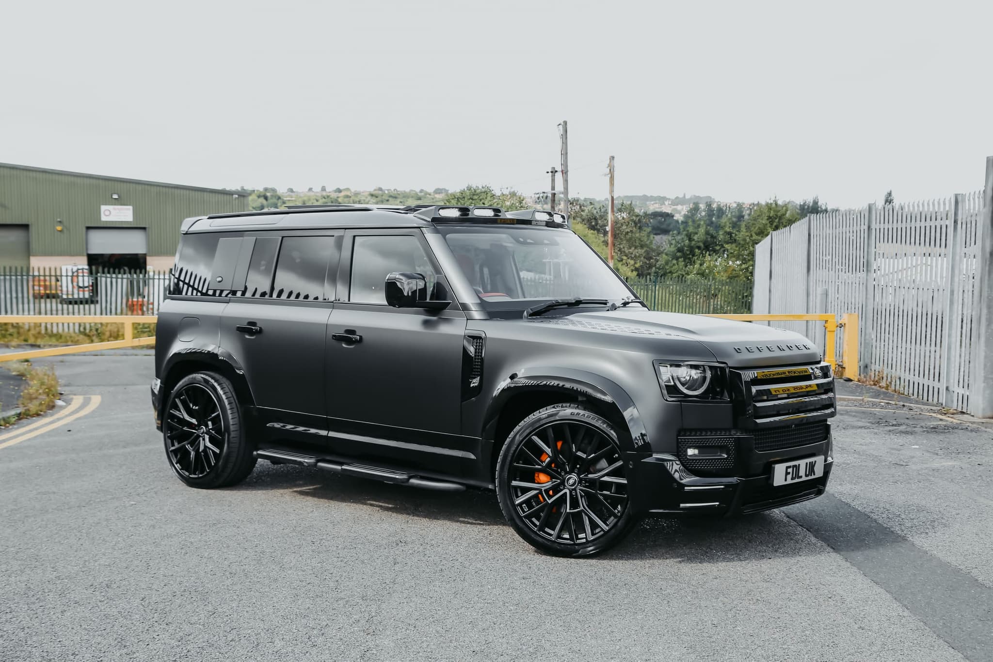Defender LM Bodykit Satin Black still