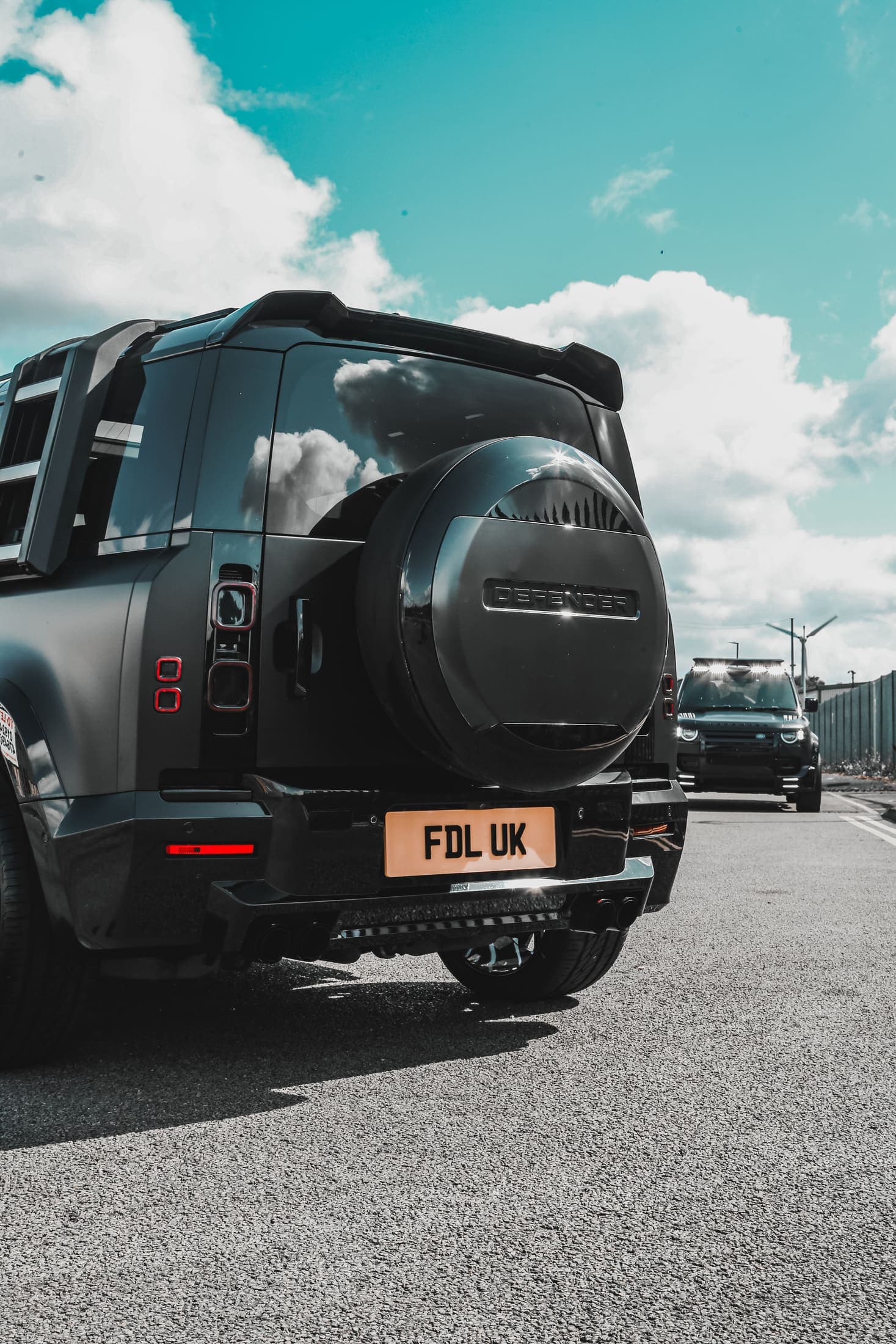 Defender LM Bodykit Satin Black still