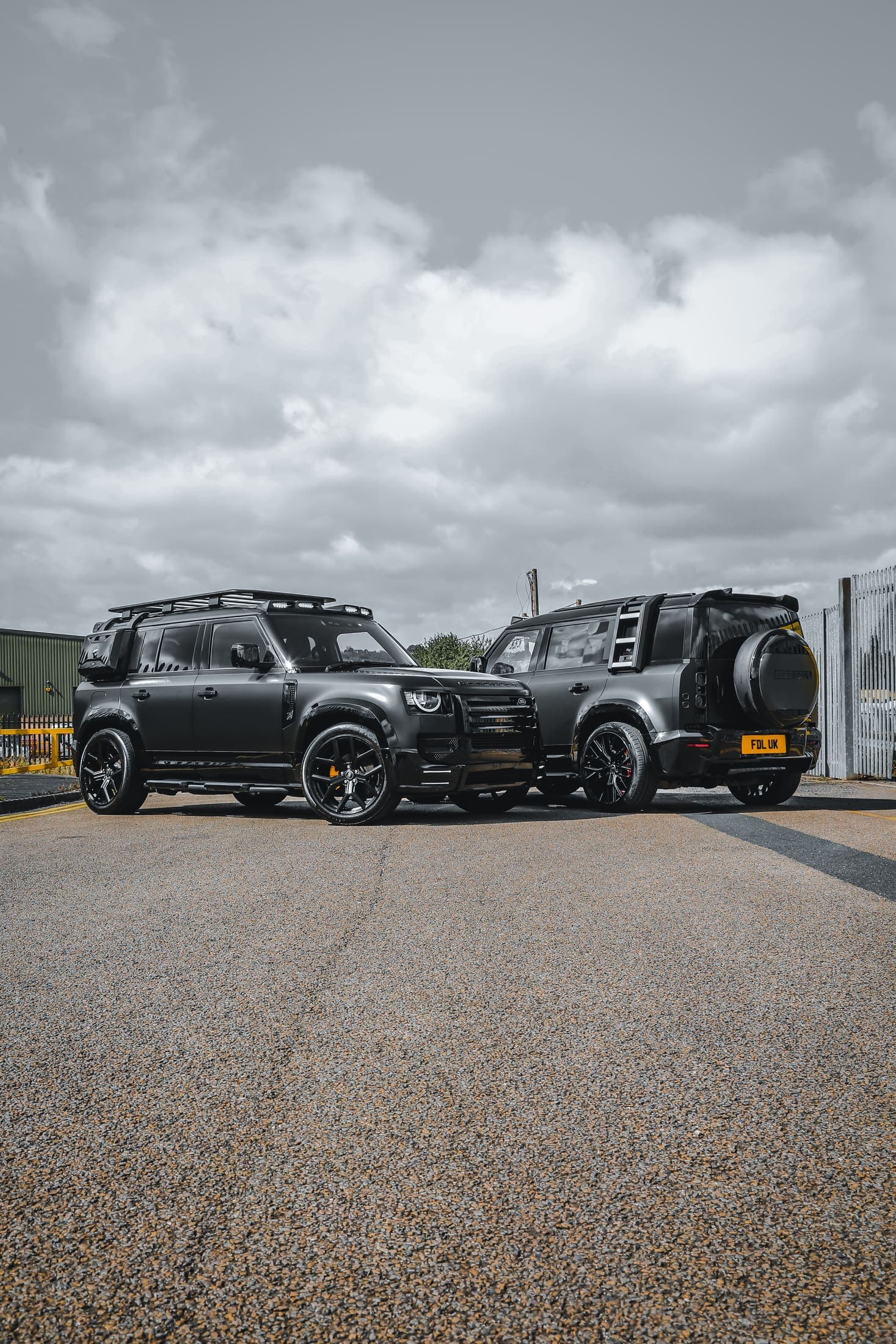 Defender LM Bodykit Satin Black still