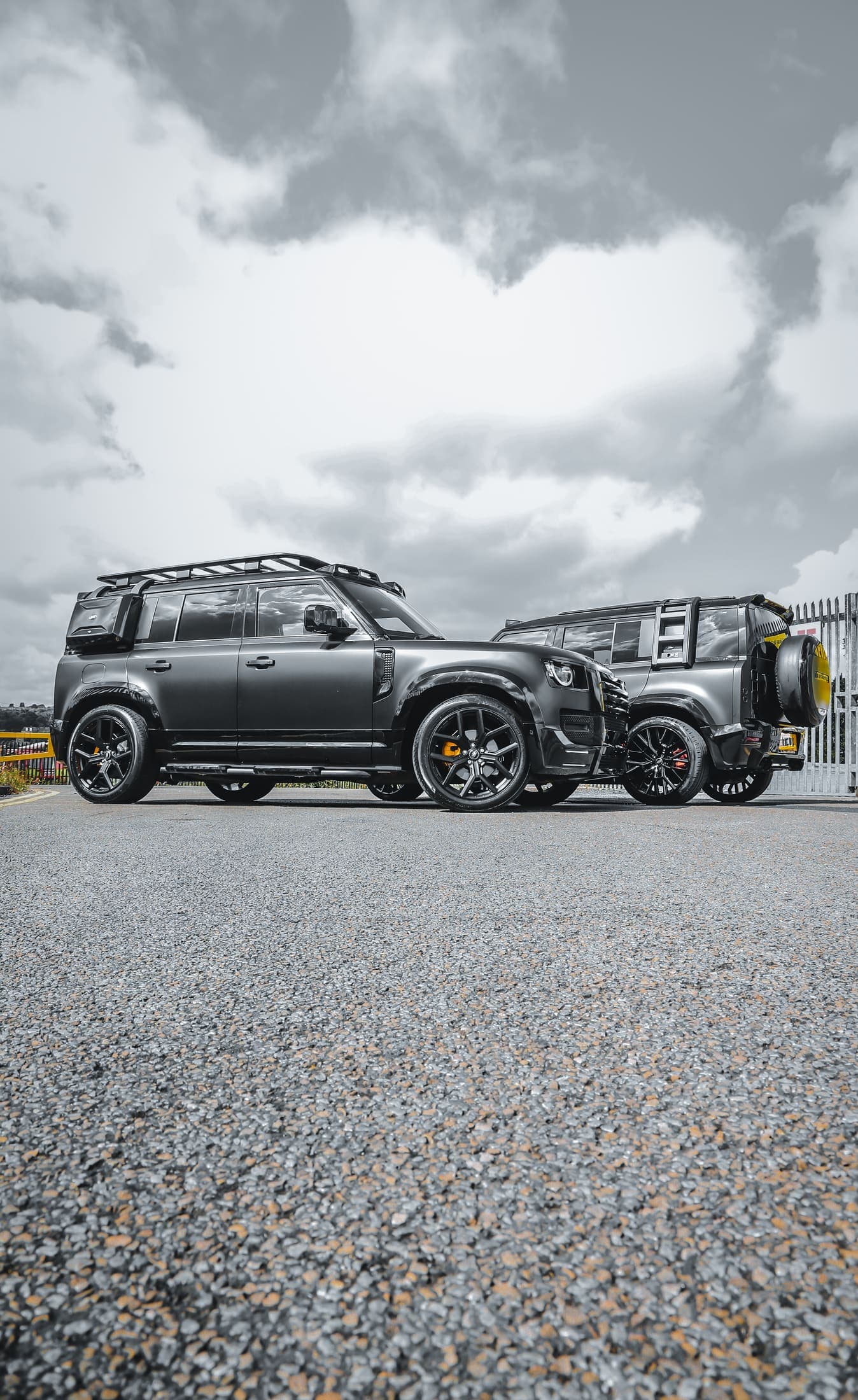 Defender LM Bodykit Satin Black still