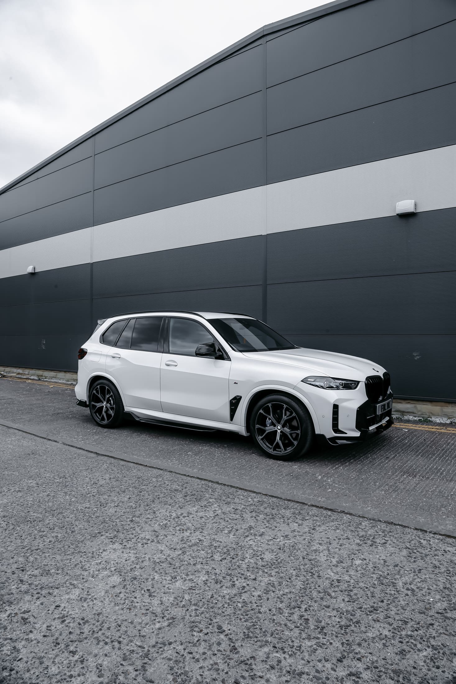 BMW X5 G05 Facelift White still