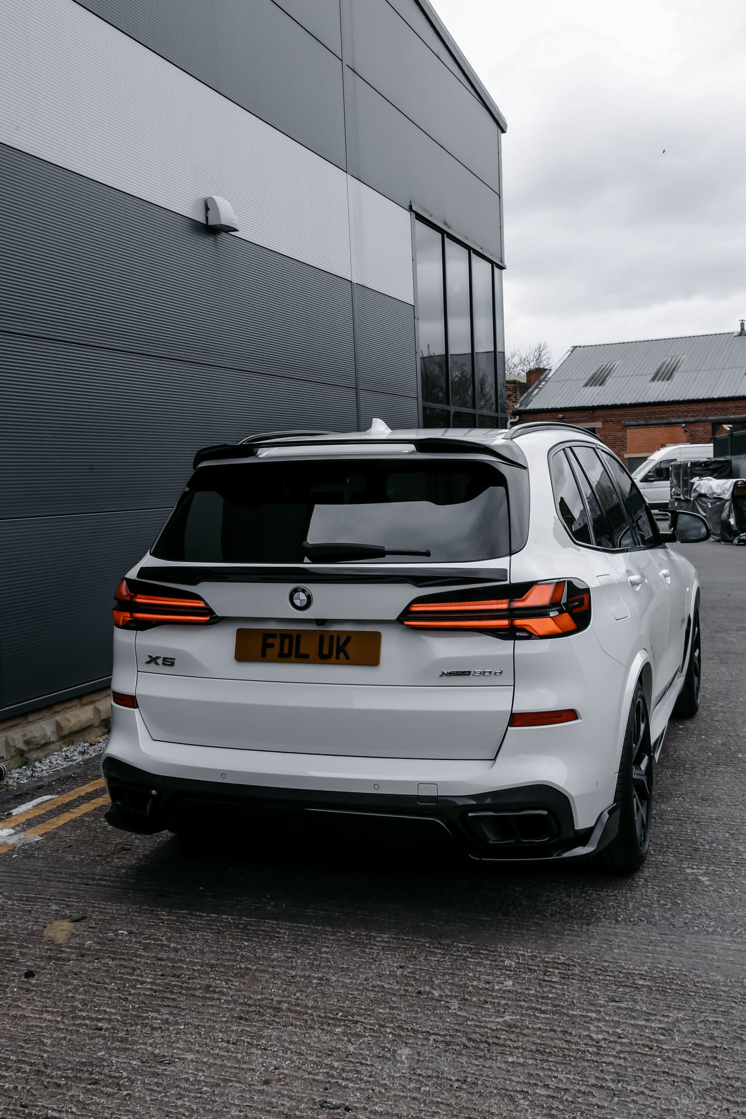 BMW X5 G05 Facelift White still