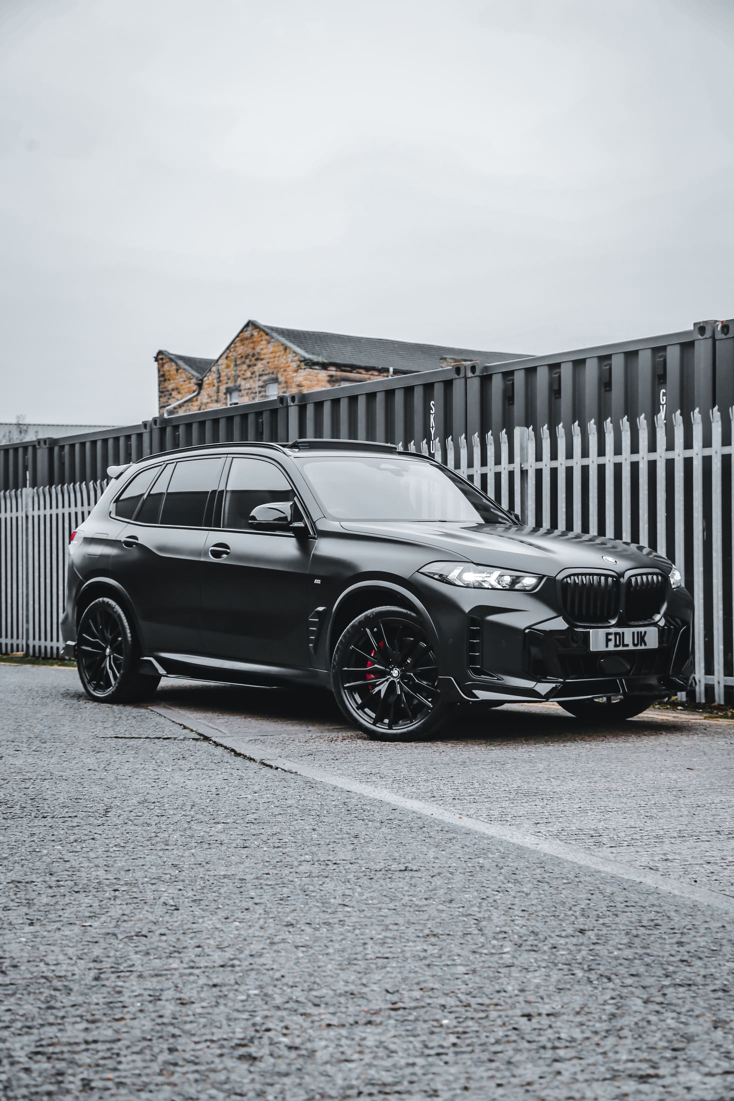 BMW X5 LCI Frozen Black still