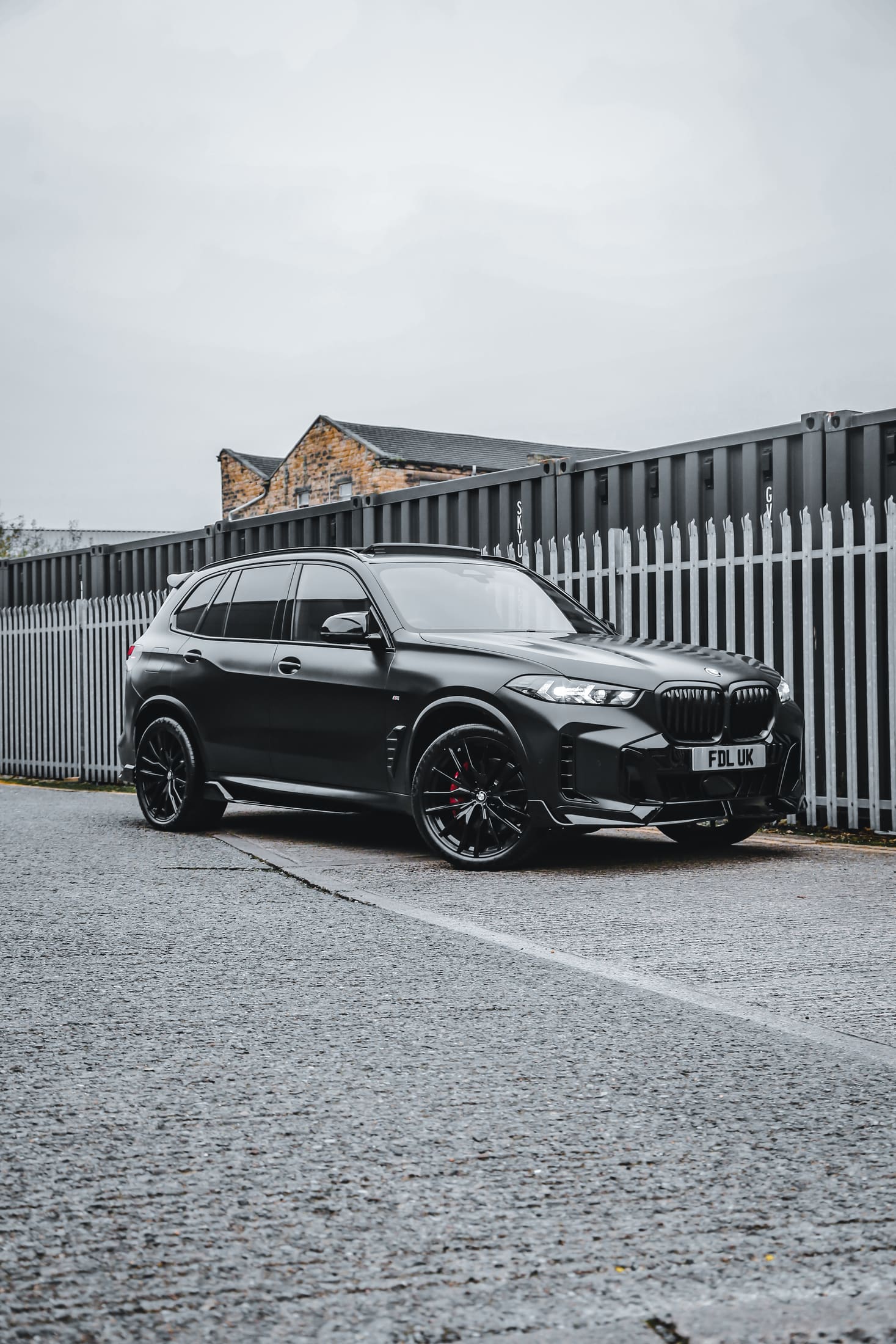 BMW X5 LCI Frozen Black still