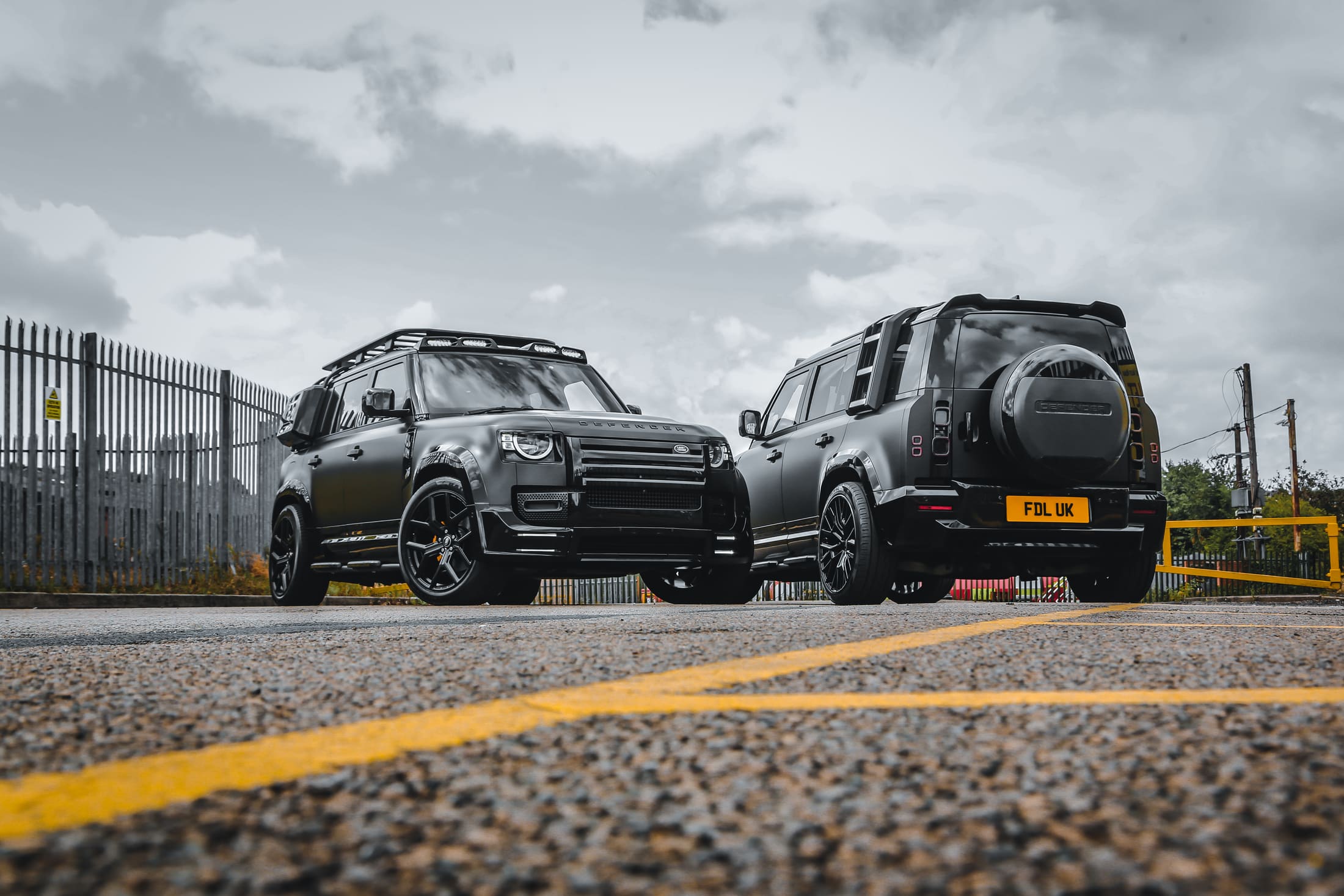 Defender LM Bodykit Satin Black still