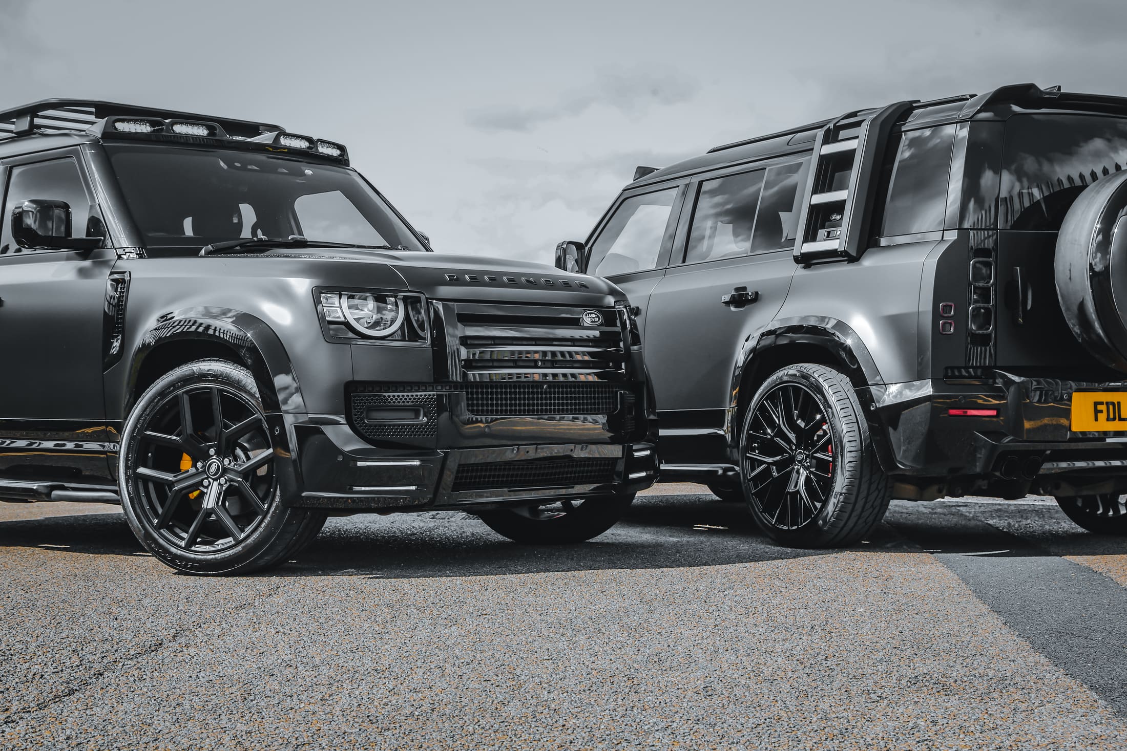 Defender LM Bodykit Satin Black still