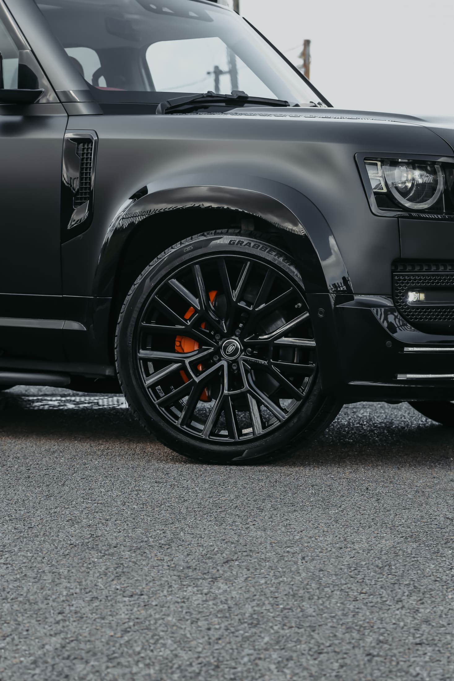 Defender LM Bodykit Satin Black still