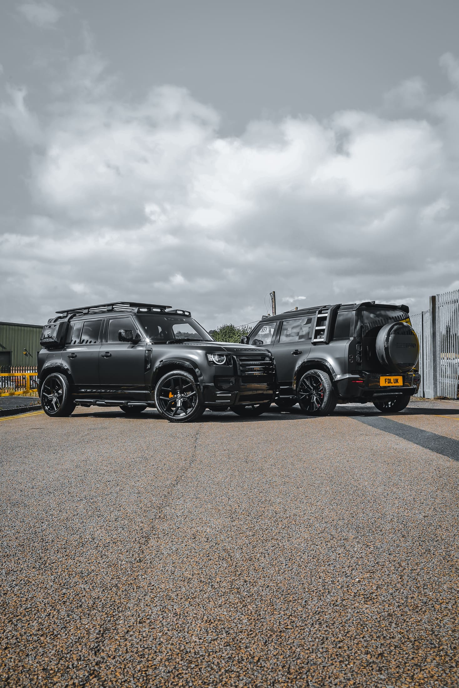 Defender LM Bodykit Satin Black still