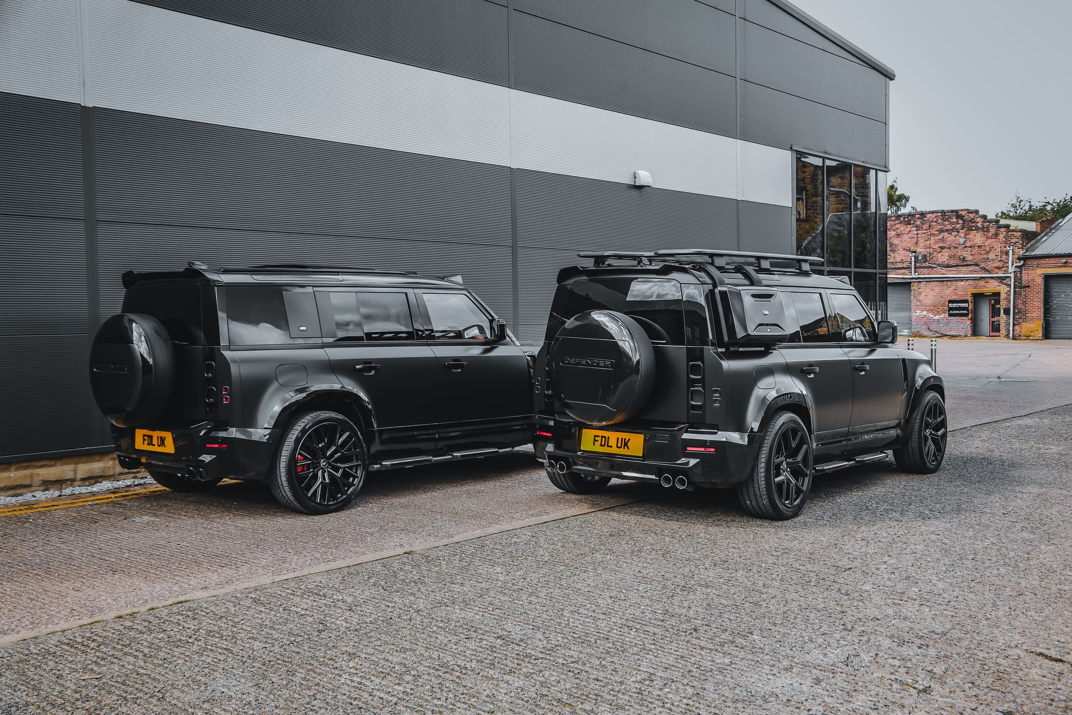 Defender LM Bodykit Satin Black still
