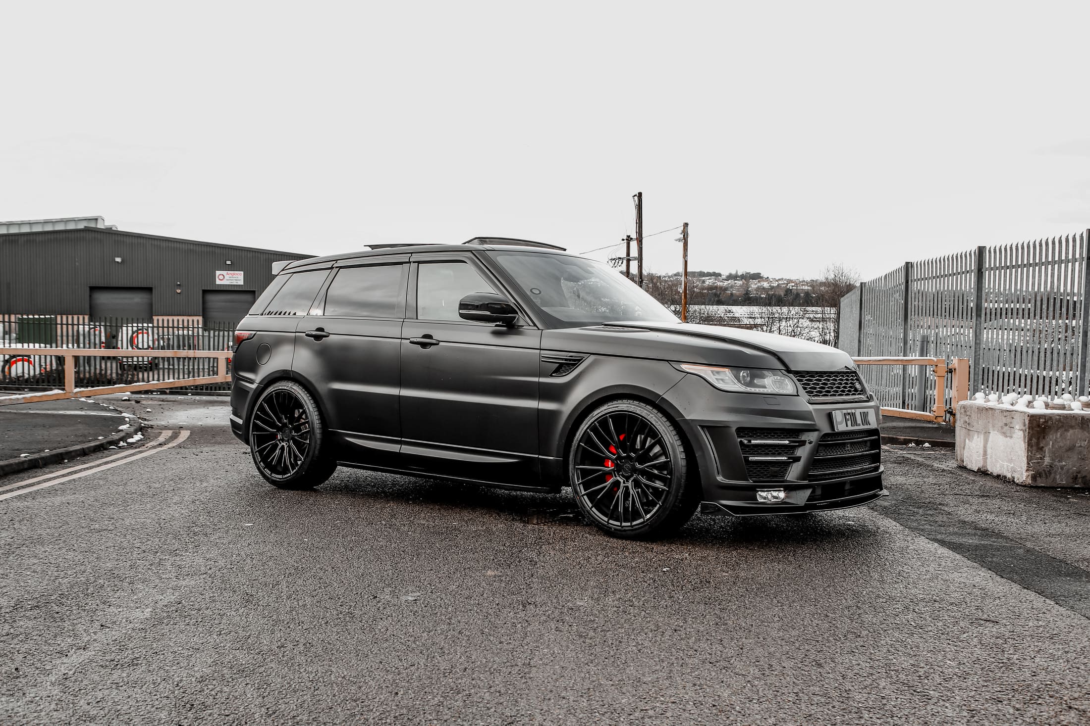 Range Rover Sport LM Bodykit still